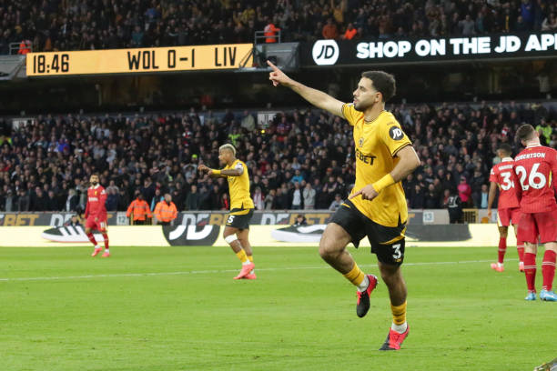 更折射出職 更折射出職