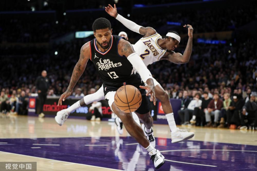 中展現鬥志 中展現鬥志